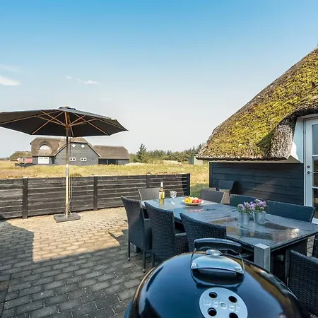 Ege - 200m From The Sea By Interhome 펜션 *